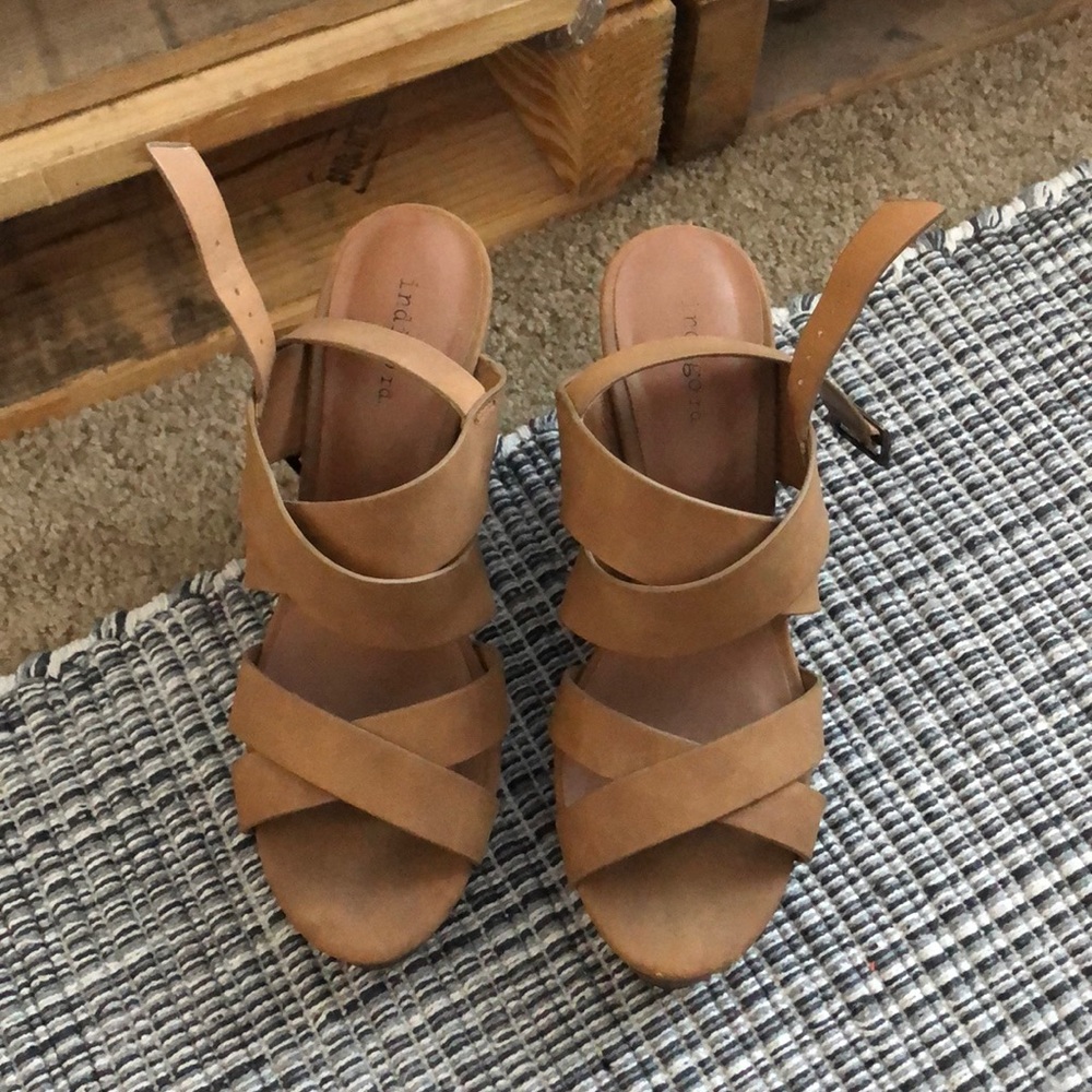 Camel colored wedges